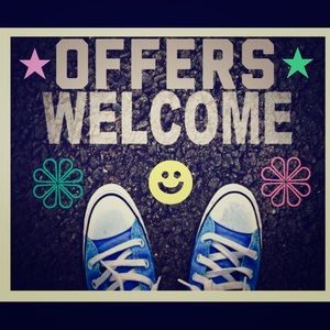 Don’t be shy! Make an offer or bundle your likes😋